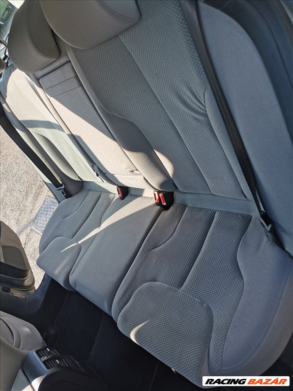 Volkswagen Passat B6 Variant 2.0 TDI gyári karosszéria elemek LA7T színben eladók la7tb63c passat20tdi 11. kép