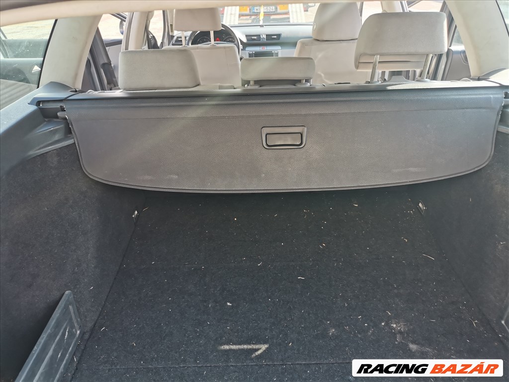 Volkswagen Passat B6 Variant 2.0 TDI gyári karosszéria elemek LA7T színben eladók la7tb63c passat20tdi 20. kép