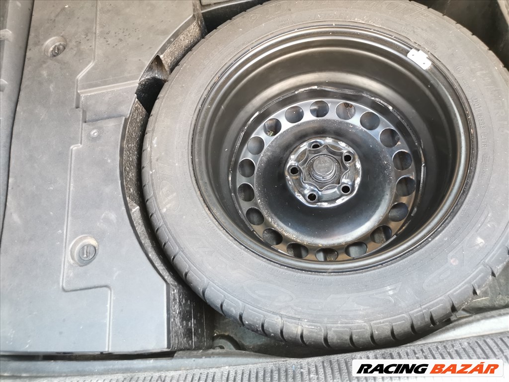 Volkswagen Passat B6 Variant 2.0 TDI gyári karosszéria elemek LA7T színben eladók la7tb63c passat20tdi 21. kép