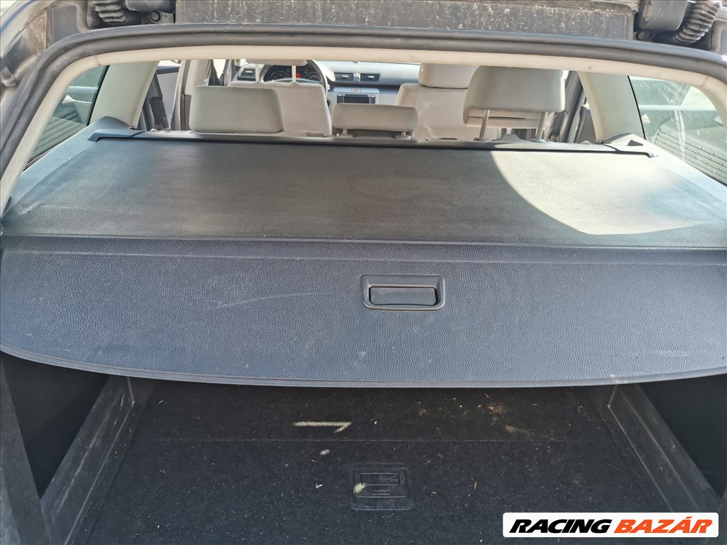 Volkswagen Passat B6 Variant 2.0 TDI gyári karosszéria elemek LA7T színben eladók la7tb63c passat20tdi 22. kép