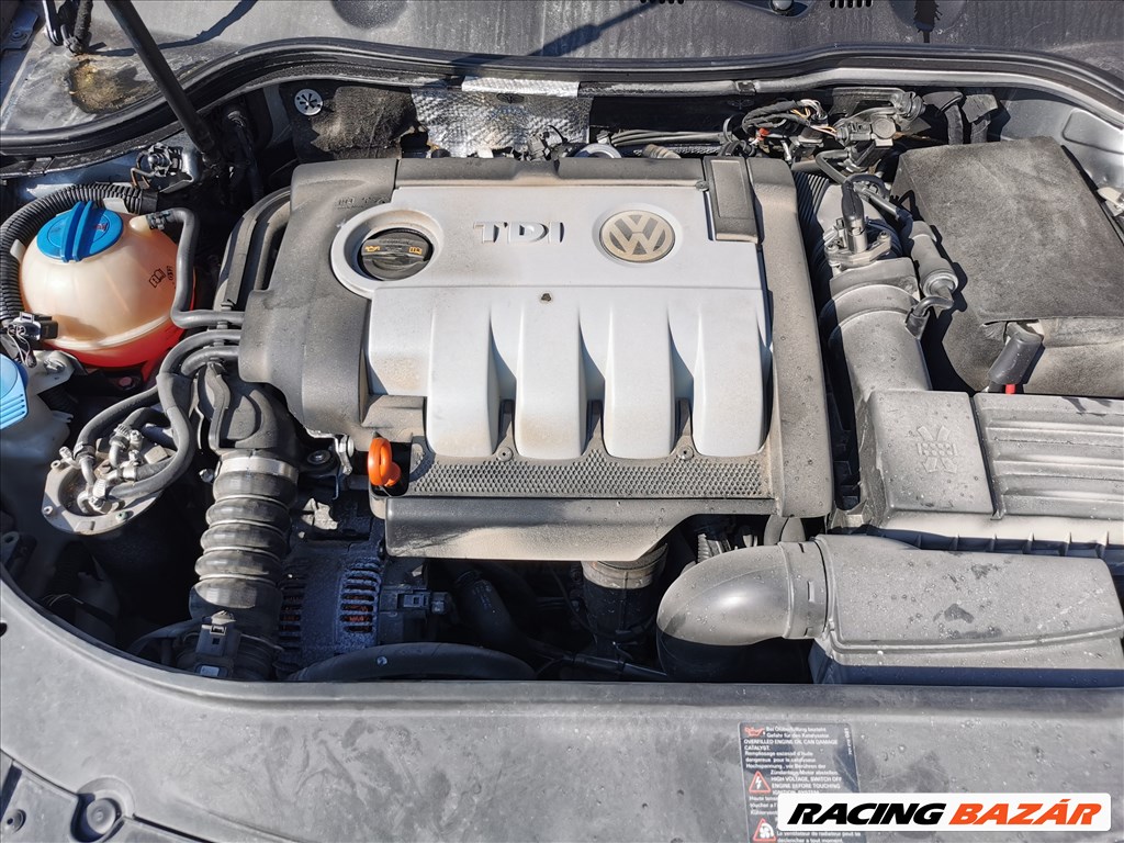 Volkswagen Passat B6 Variant 2.0 TDI gyári karosszéria elemek LA7T színben eladók la7tb63c passat20tdi 28. kép