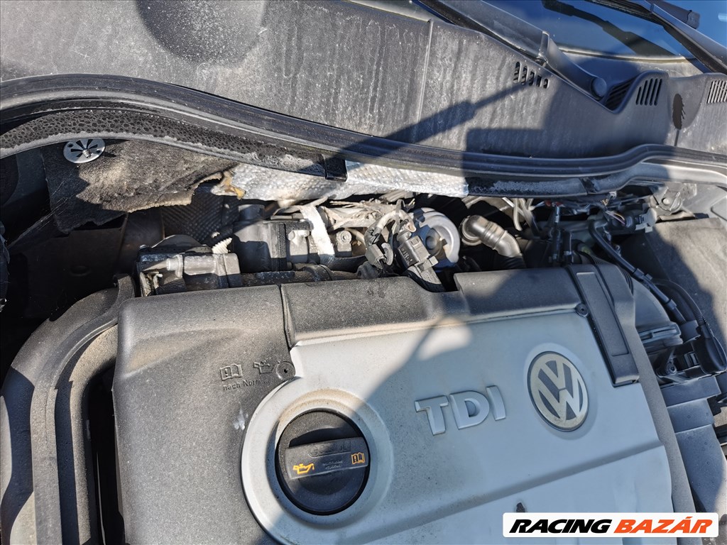 Volkswagen Passat B6 Variant 2.0 TDI gyári karosszéria elemek LA7T színben eladók la7tb63c passat20tdi 30. kép