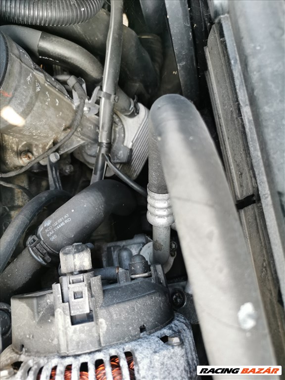 Volkswagen Passat B6 Variant 2.0 TDI gyári karosszéria elemek LA7T színben eladók la7tb63c passat20tdi 31. kép