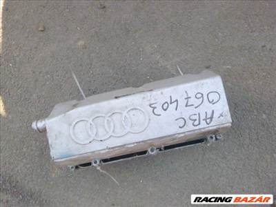 Audi A6 (C4 - 4A) 2.6 szelepfedél 