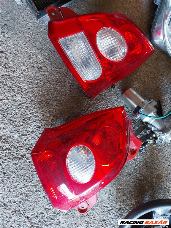 Suzuki Alto (2011) 1.0 jobb hátsó lámpa , bal hátsó lámpa 1. kép