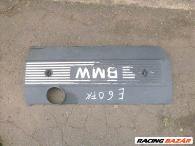 BMW 525 E60/E61 felső motorborítás nem hibátlan