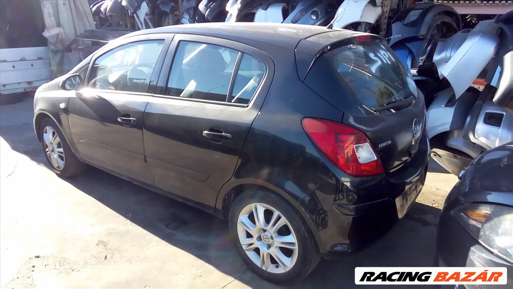 Opel Corsa D 1.2 benzin bontott alkatrészei 2. kép