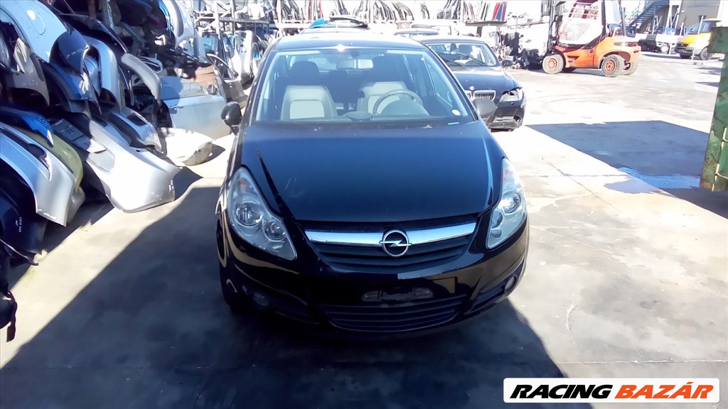 Opel Corsa D 1.2 benzin bontott alkatrészei 1. kép