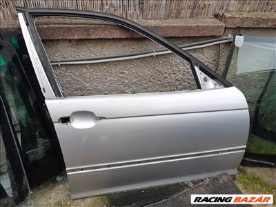 BMW E46 sedan touring ezüst titansilber titansilver jobb első ajtó üresen hibákkal eladó (102011) 