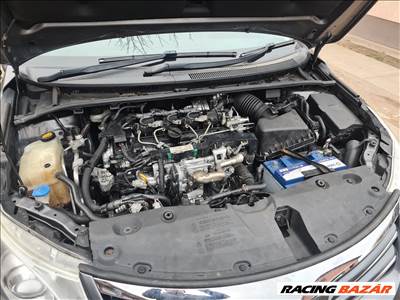 2013 Toyota Avensis T27 2.0 D4D 1AD Komplett motor 
