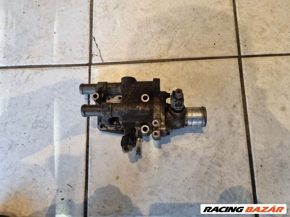 Opel Astra G termosztátház 24413432 1. kép