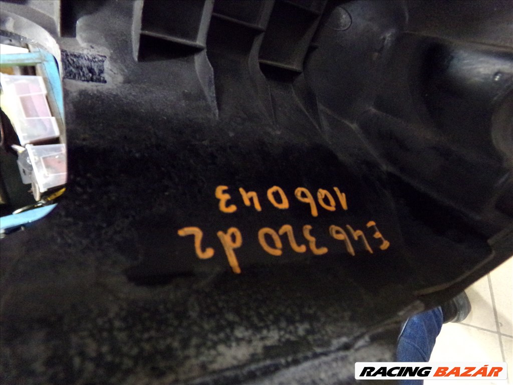 BMW E46 318d 320d motor légszűrő légszűrőház fedél borítás (106043)  13712246995 4. kép