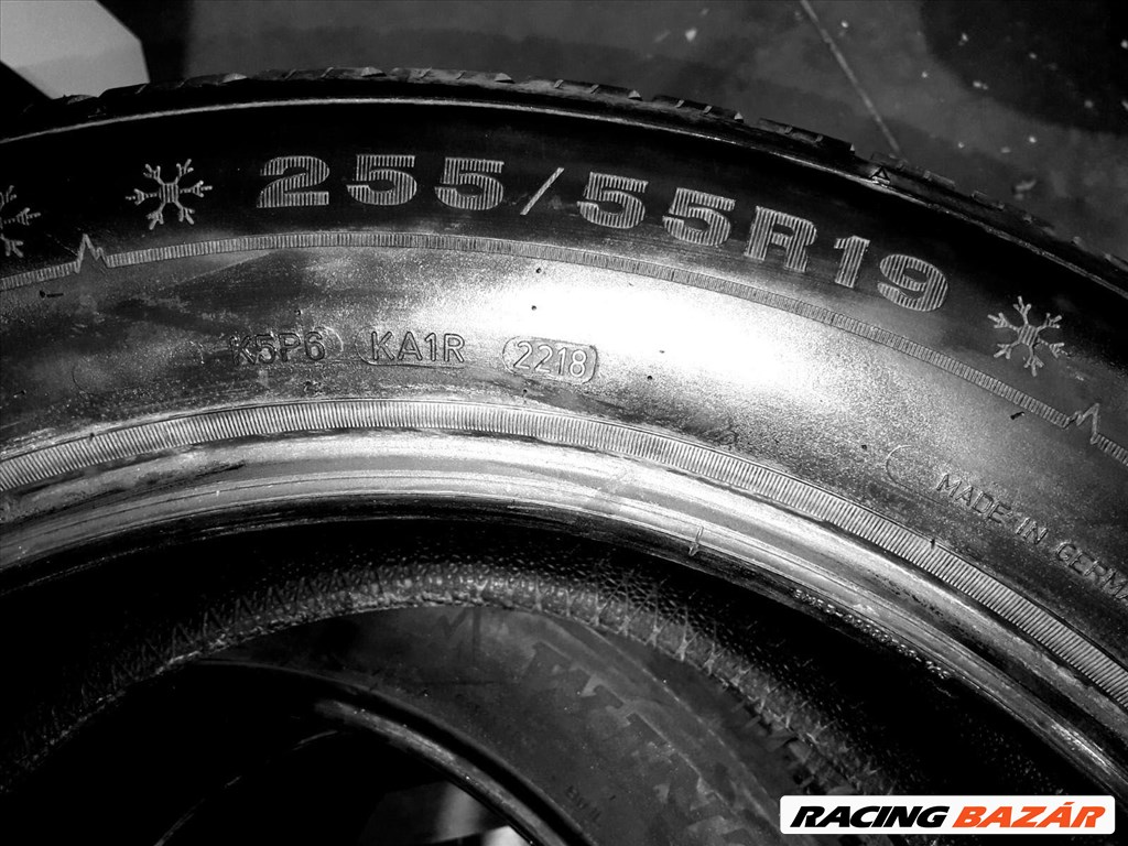 255/55 R19 Dunlop 19"os téli gumi garnitúra 3. kép