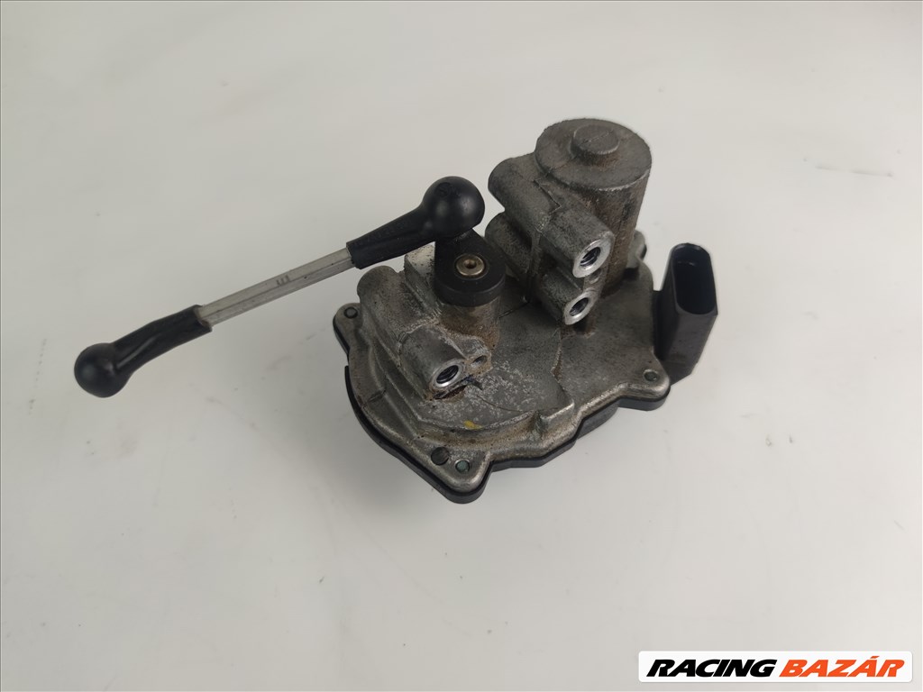 Audi A4 B8 CGK 190 le Szívócsonk csappantyú motor 059129086 1. kép