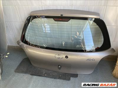 Toyota Yaris (XP10) csomagtér ajtó (rozsdamentes)