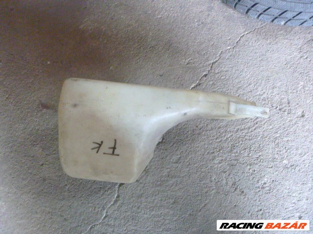 Audi 100 (C3 - 44) ablakmosó folyadék tartály 443 955 453 443955453 2. kép