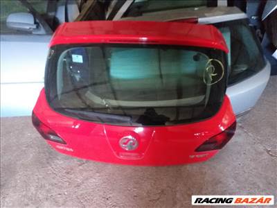 Opel Astra J 5 ajtós csomagtérajtó piros 
