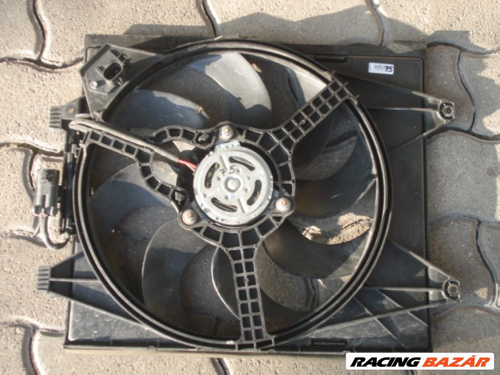 Fiat 500 ventilátor motor keret 878300600  2008-tól 1. kép