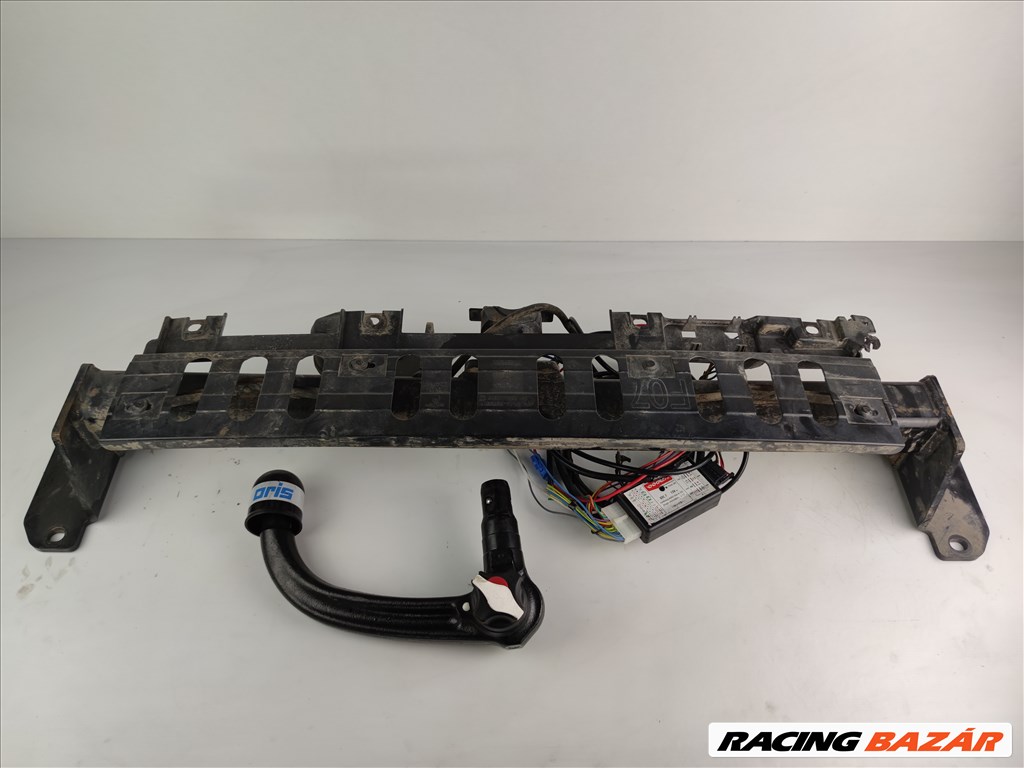 BMW F07 GT 535 DX N57S Levehető fejes Oris vonóhorog 82712157701 1. kép