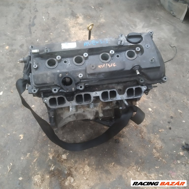 TOYOTA AVENSIS 01-03 Motor, diesel fűzött blokk hengerfejjel 1. kép