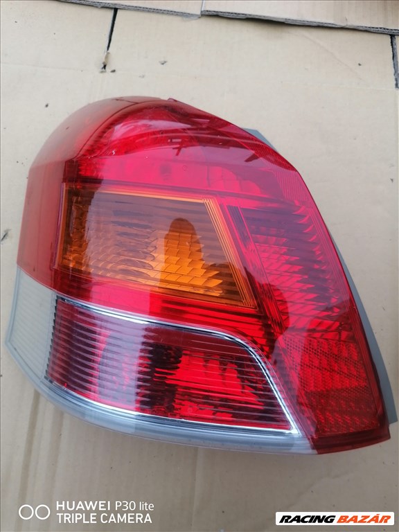 Toyota Yaris (XP90) Bal hátsó lámpa  1. kép