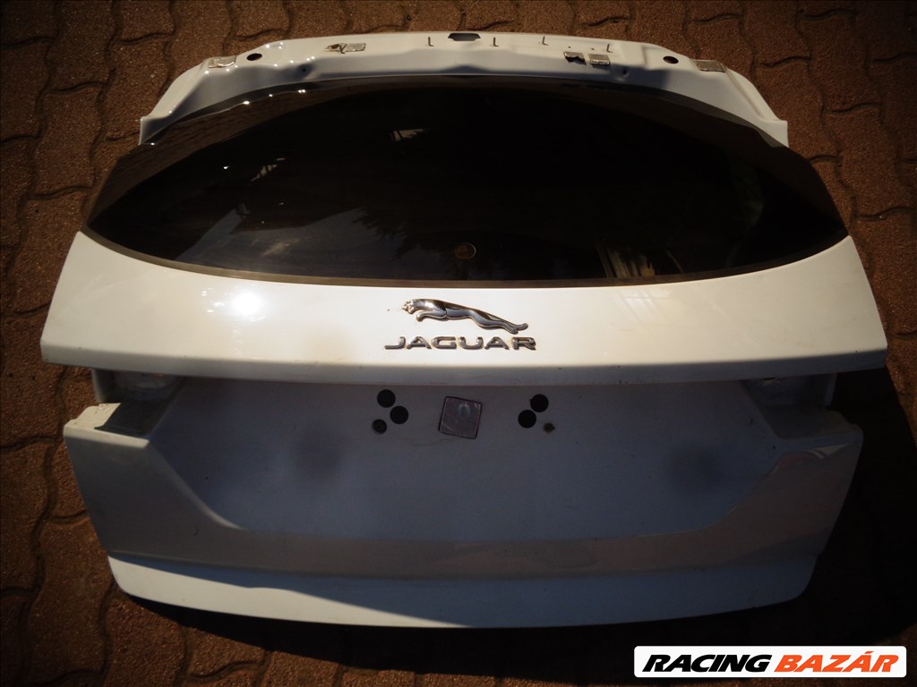 2017-től Jaguar E-Pace X540 csomagtérajtó  1. kép
