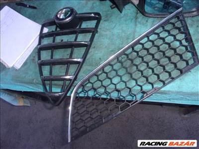 Alfa Romeo Mito díszács