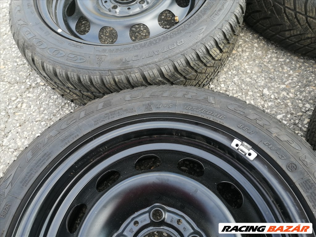  BMW E86, E90 stb gyári 5x120 újszerű lemezfelni, 185/60 R16 Goodyear téli gumival eladó! 5. kép