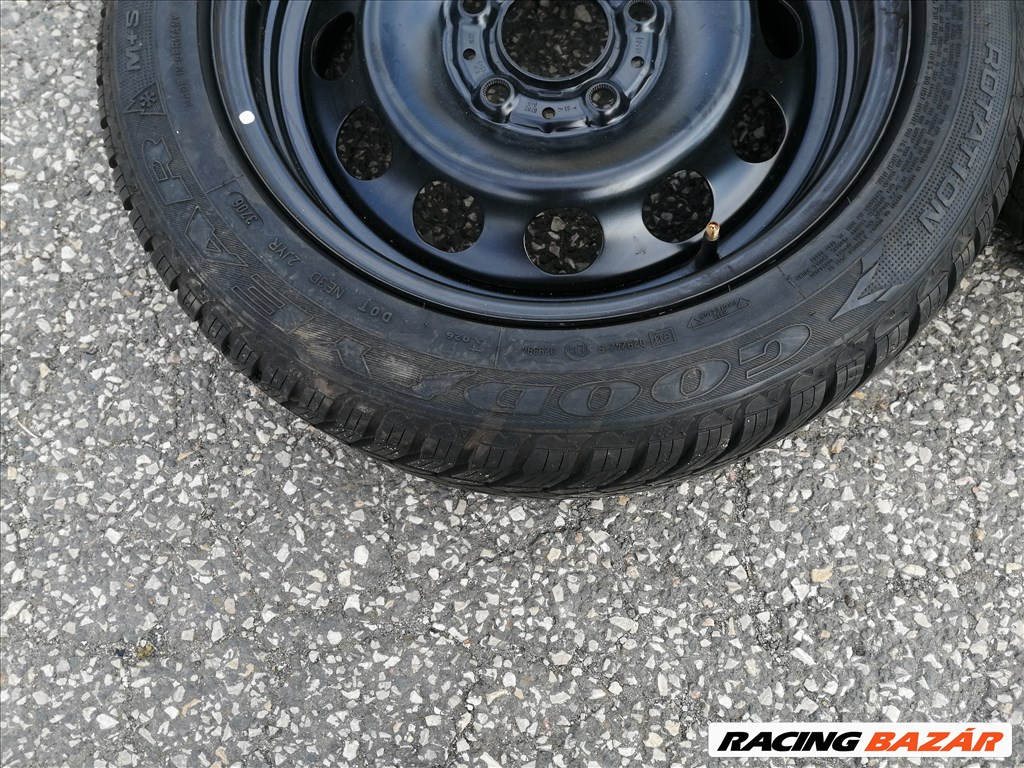  BMW E86, E90 stb gyári 5x120 újszerű lemezfelni, 185/60 R16 Goodyear téli gumival eladó! 6. kép