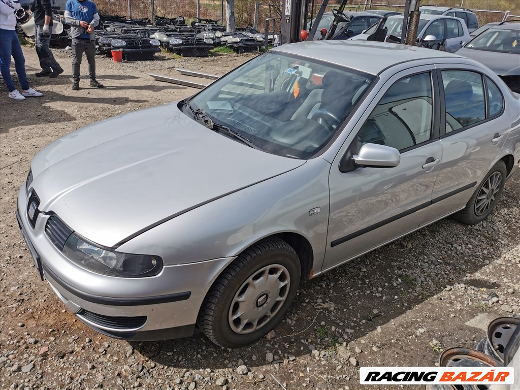 Seat Toledo II 1.6 16V gyári karosszéria elemek LS7N színben eladók ls7nseat seat1616 6. kép