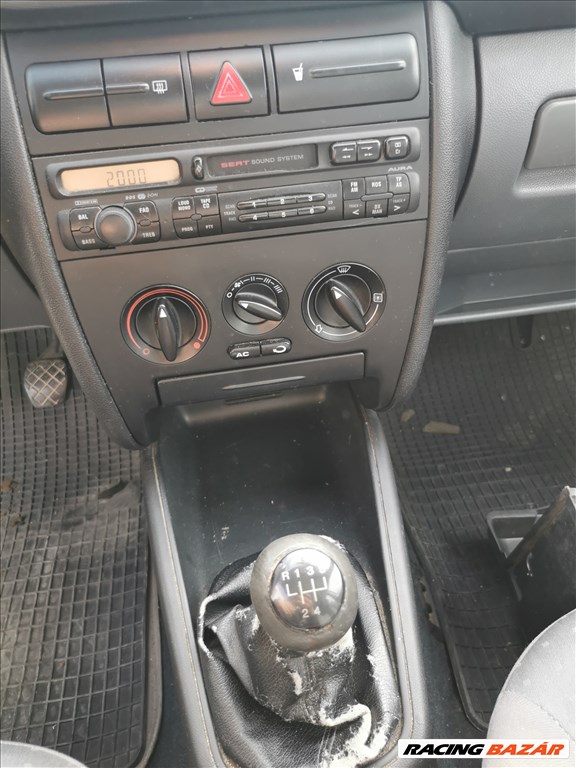 Seat Toledo II 1.6 16V gyári karosszéria elemek LS7N színben eladók ls7nseat seat1616 18. kép