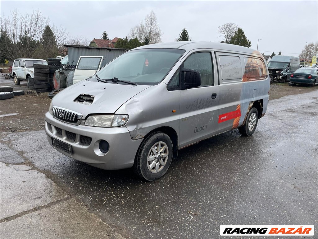 Hyundai H1 2.5CRD bontott alkatrészei 1. kép