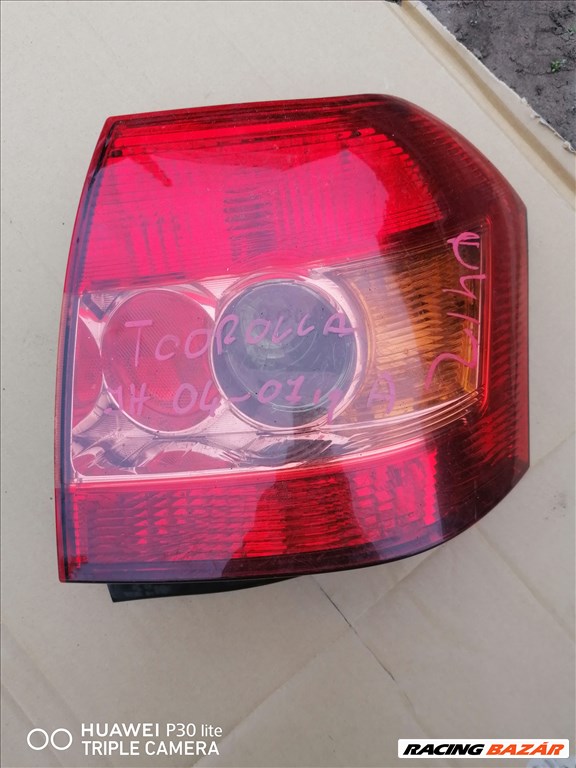 Toyota Corolla (E120/E130) Bal hátsó lámpa  1. kép