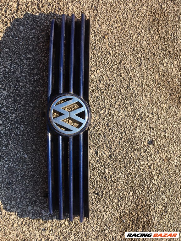 Volkswagen Polo III hűtődíszrács  6n0853651j 6n08536556n2 1. kép