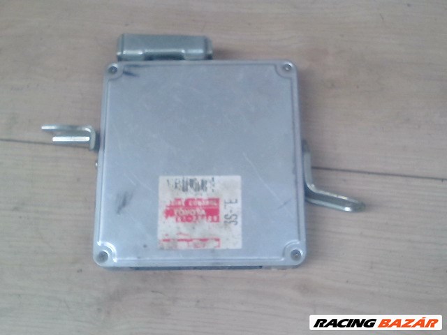 TOYOTA CARINA E 92.04-97.07 Motorvezérlő egység ECU PCM modul 1. kép