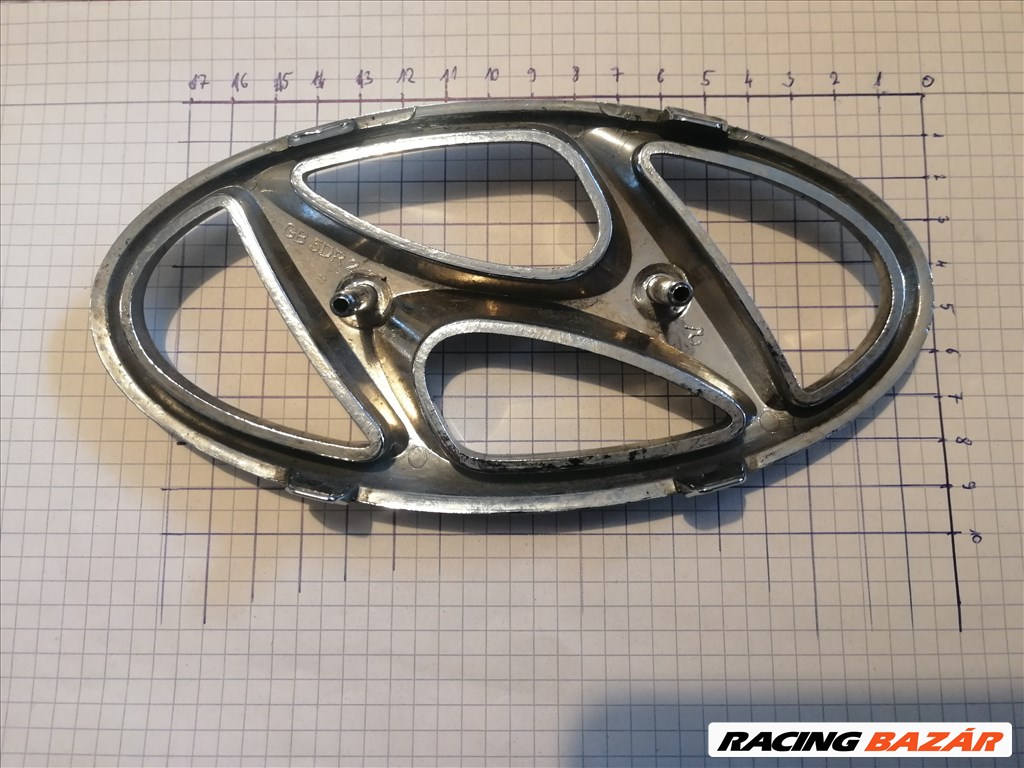 Hyundai i20 gyári embléma eladó. gb5dr 2. kép