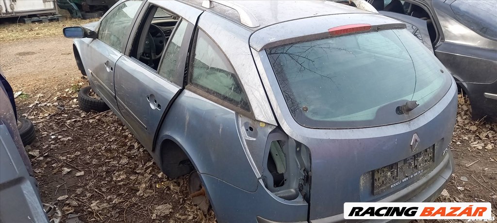 Renault Laguna II 2.2Dci bontott alkatrészei 3. kép