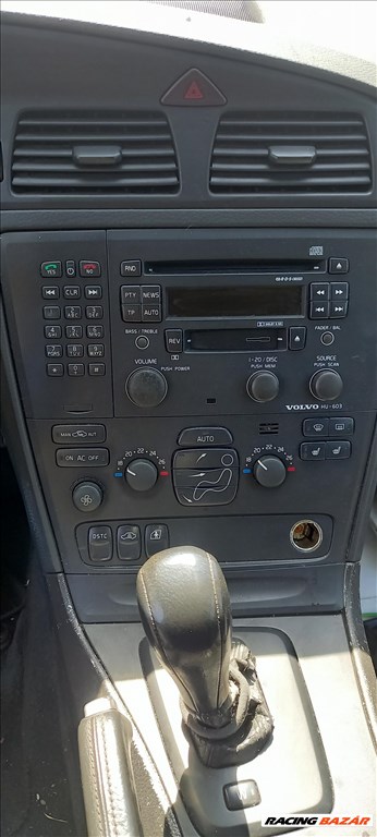 Volvo V70 D5 gyári rádió 1. kép