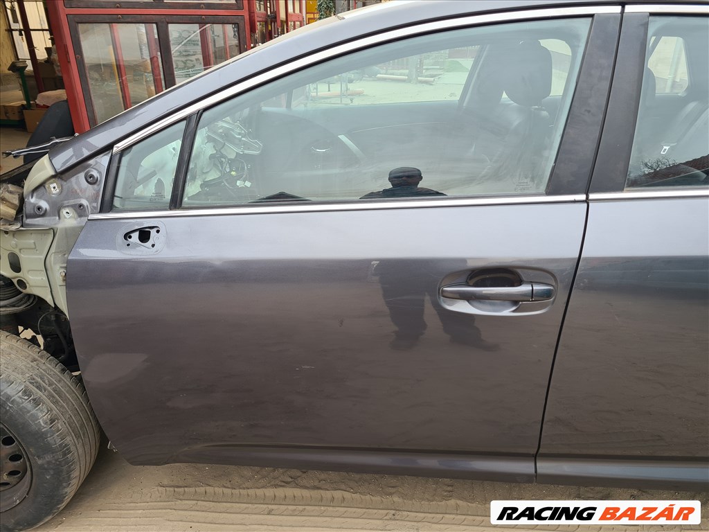 TOYOTA AVENSIS T27 Bal első ajtó  1. kép