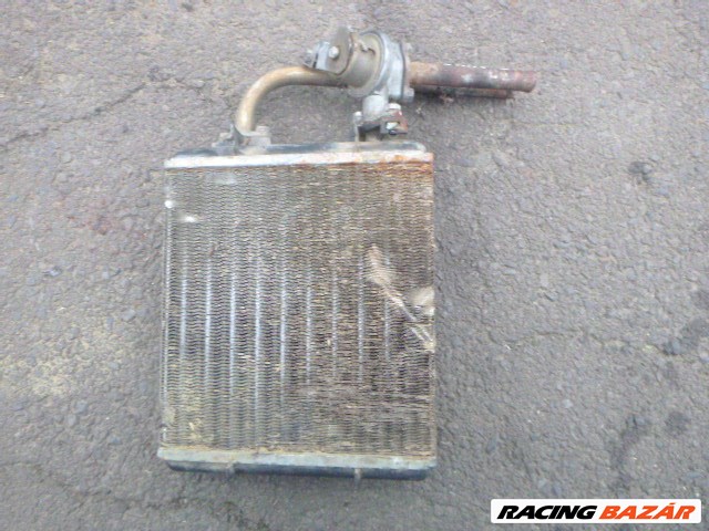 Lada Niva 1,7 fűtőradiátor fűtéscsappal 1. kép