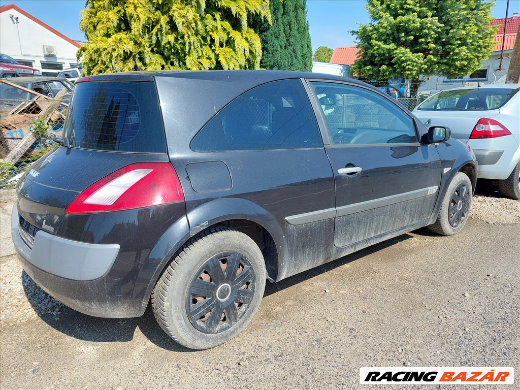 Renault Mégane II bontott alkatrészei 2. kép