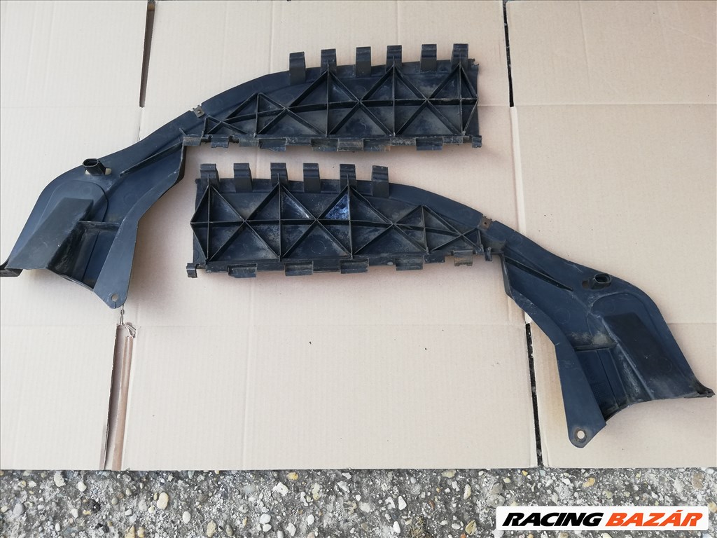 Volvo S40 V50 alsó motorvédő burkolat  30763681 2. kép