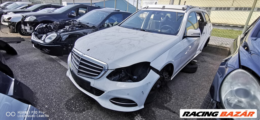 Mercedes E 250 (W212) bontott alkatrészei 1. kép