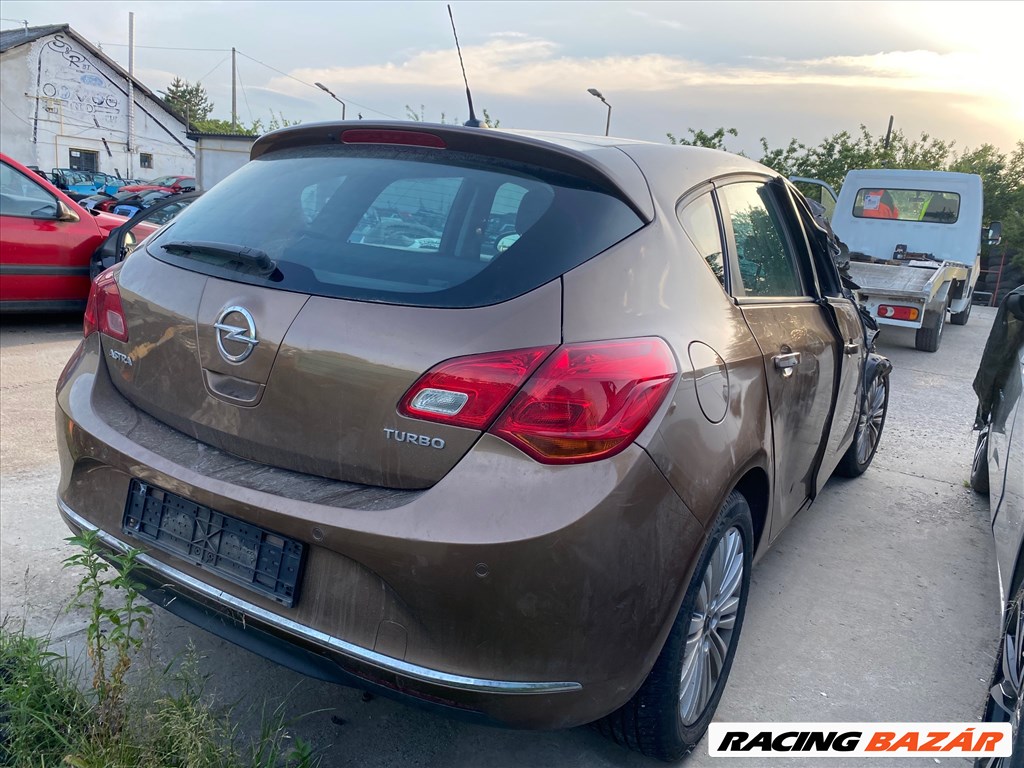 Opel Astra J bontott alkatrészei 4. kép