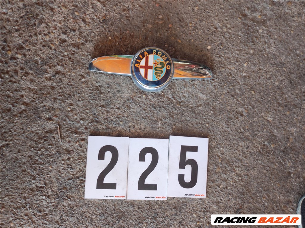 Alfa Romeo 147, GT géptető embléma  1. kép