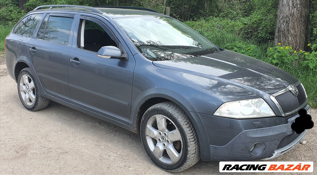 Skoda Octavia II bontott alkatrészei 6. kép