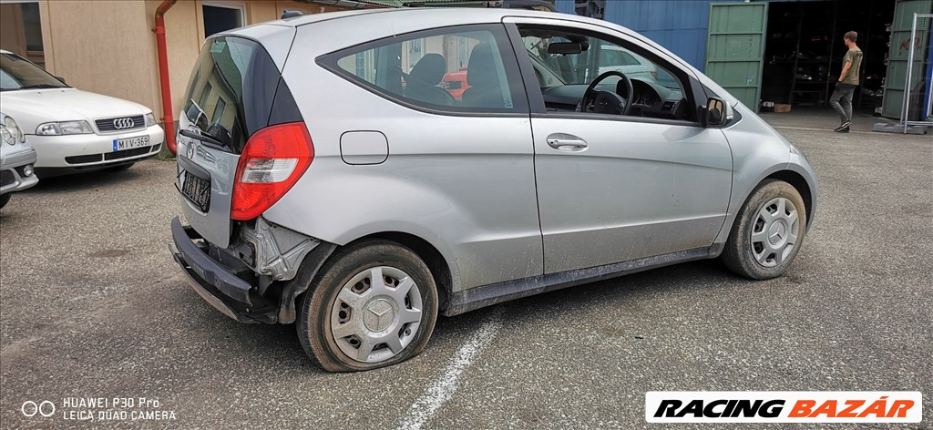 Mercedes A 150 (W169) bontott alkatrészei 3. kép