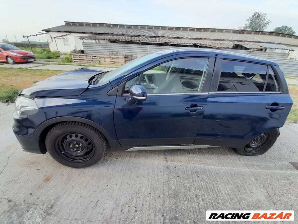 Suzuki S Cross bal hátsó ajtó  3. kép