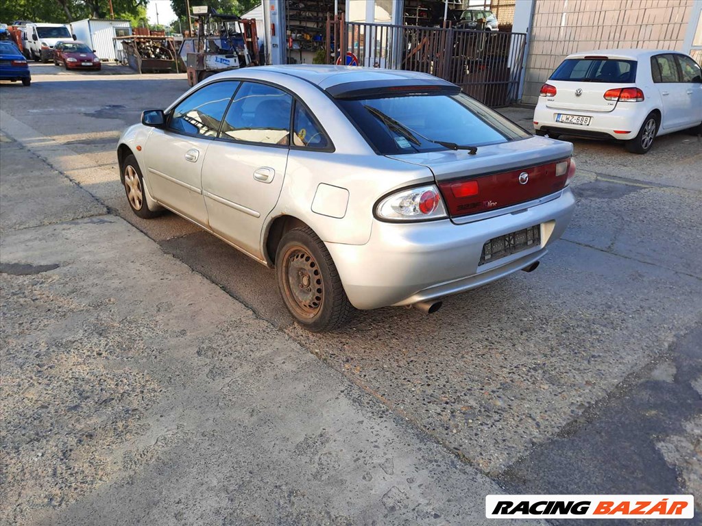 Mazda 323 (BA) bontott alkatrészei 6. kép