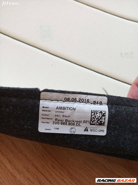 Skoda Superb gyári új jobb hátsó üléskárpit 3V0885806DL (Ambition) 2. kép